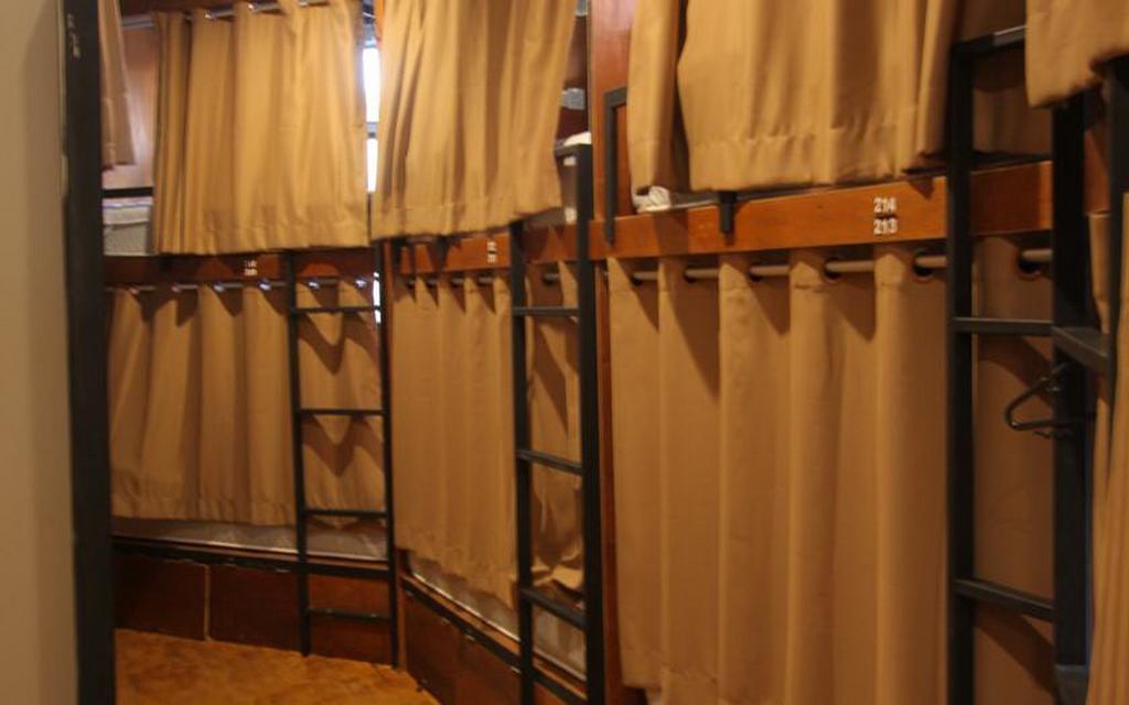 Bangkok Story Hostel Exteriör bild